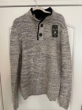 Kian. D Los Angeles Women’s Heather Gray 3 Button Sweater with Black Trim